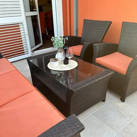 Apartment Large Comfortable 3 Bedroom *
